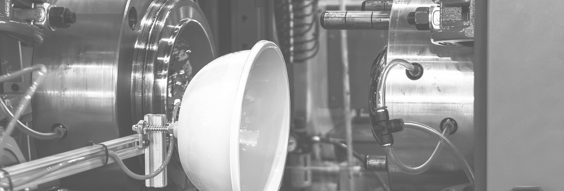 型サイズと開閉ストロークを小さくしたい！